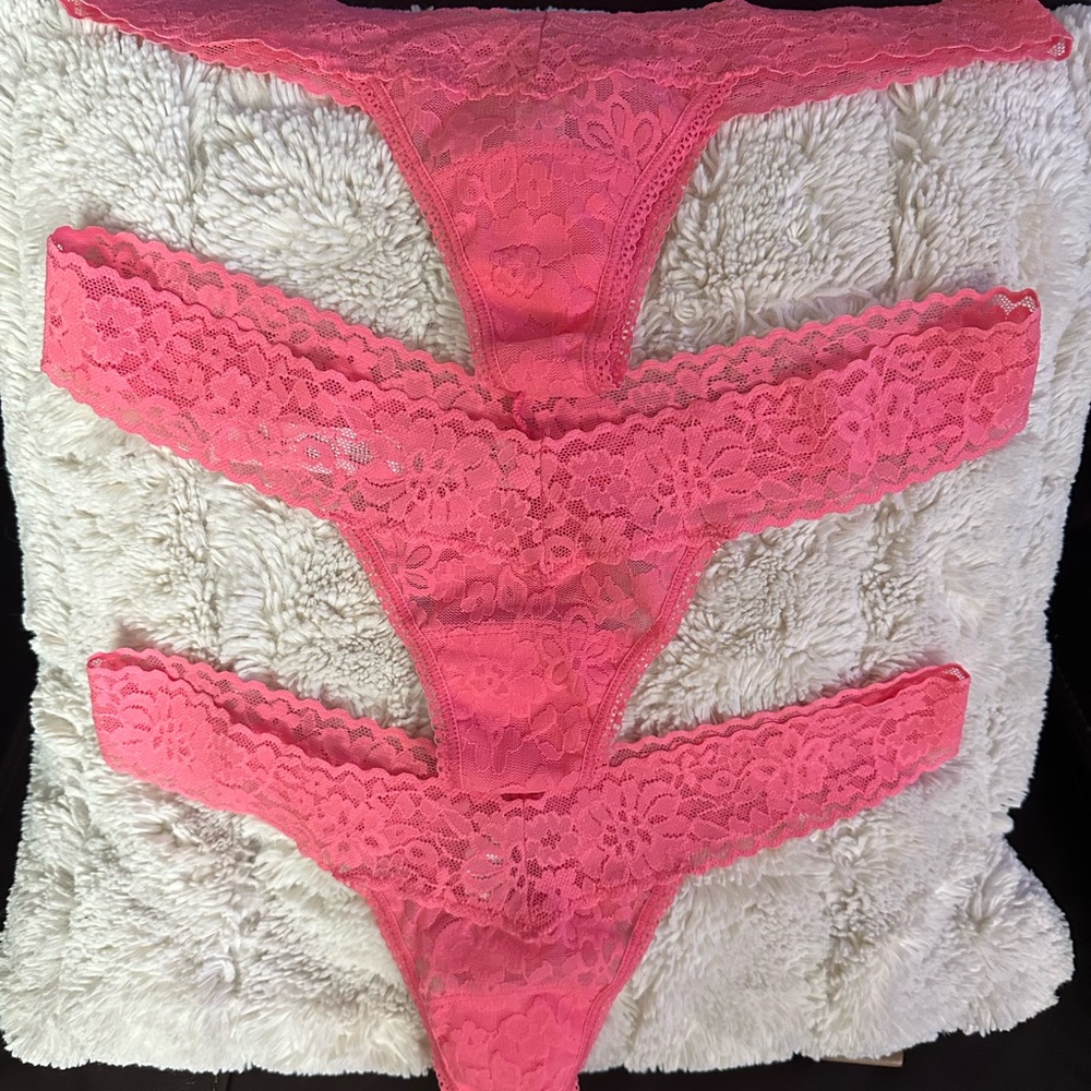 Bundle of 3 Hanky Panky Vivid Coral Signature Lace Low Rise Thongs